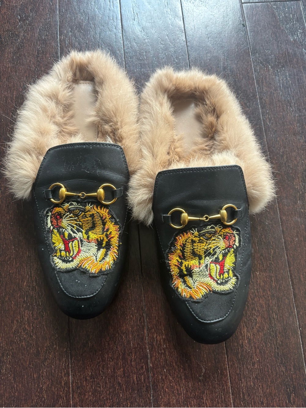 Black Faux-Fur Trim Embroidered Tiger Loafers